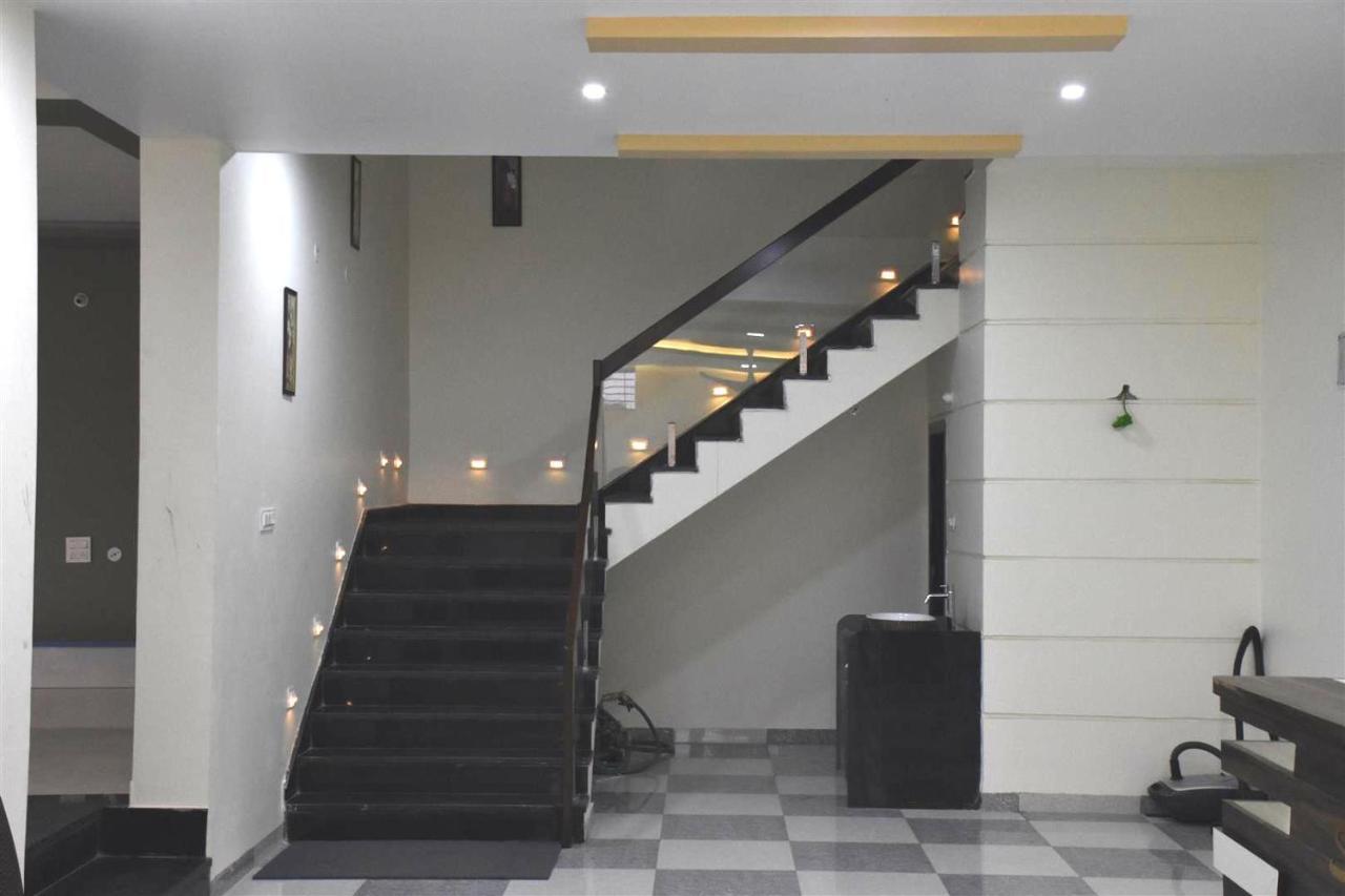 Hotel Shri Sharanam Maheshwar Eksteriør bilde